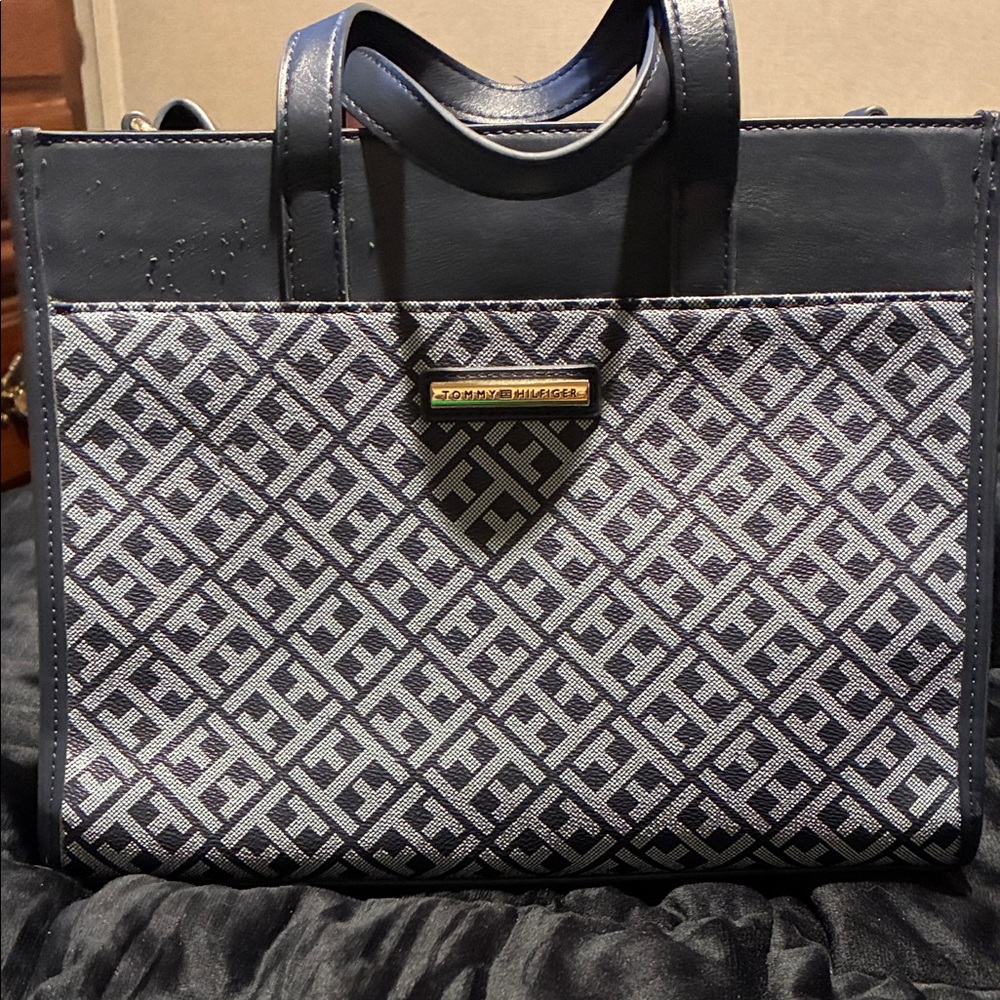 Tommy Hilfiger Mid-Size Navy Blue Purse Shoulder Bag Luxury